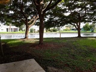 7630 Westwood Dr 324, Tamarac, Florida 33321, USA