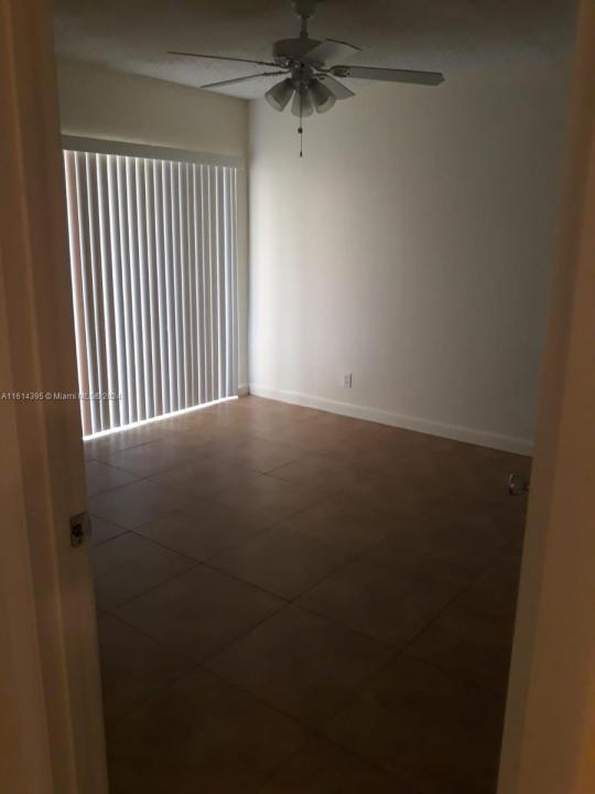 7630 Westwood Dr 324, Tamarac, 佛羅里達州 33321, 美國
