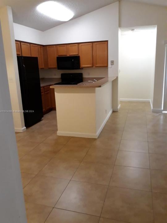 7630 Westwood Dr 324, Tamarac, 佛羅里達州 33321, 美國