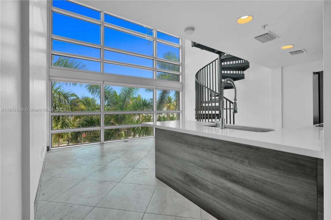 421 Meridian Ave 16, Miami Beach, Florida 33139, HOA KỲ
