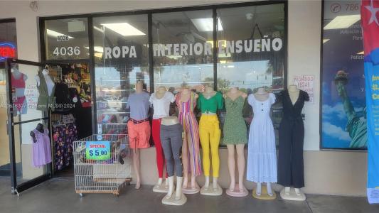 4036 W 12th Ave, Hialeah, Florida 33012, USA