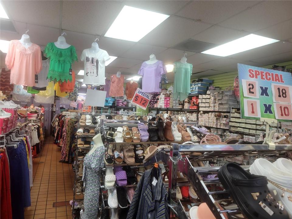 4036 W 12th Ave, Hialeah, Floride 33012, États-Unis