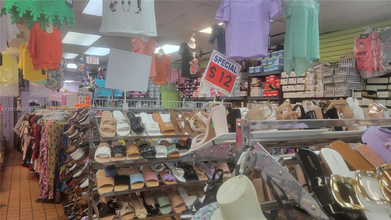 4036 W 12th Ave, Hialeah, Floride 33012, États-Unis
