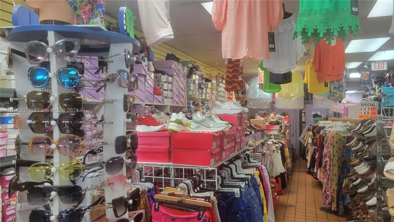 4036 W 12th Ave, Hialeah, Floride 33012, États-Unis