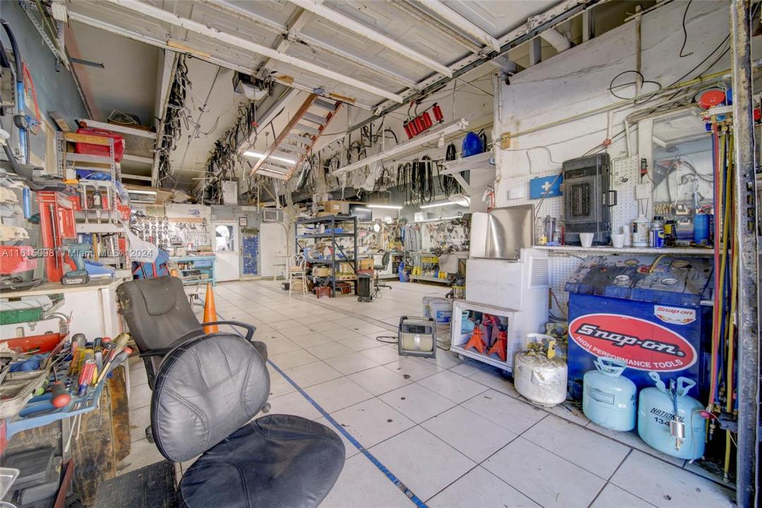 Established Automotive AC Repair Business in Miami, Miami, Flórida 33174, Estados Unidos