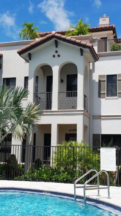 5198 NW 83rd Ct 5198, Doral, フロリダ 33166, アメリカ合衆国