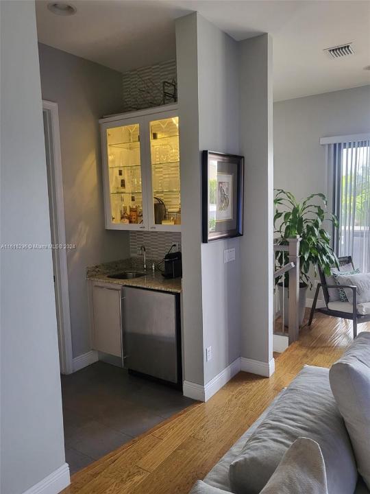 5198 NW 83rd Ct 5198, Doral, フロリダ 33166, アメリカ合衆国