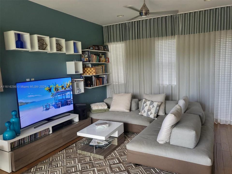 5198 NW 83rd Ct 5198, Doral, フロリダ 33166, アメリカ合衆国