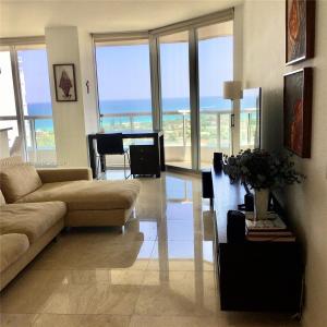21055 Yacht Club Dr 2710, Aventura, Florida 33180, USA