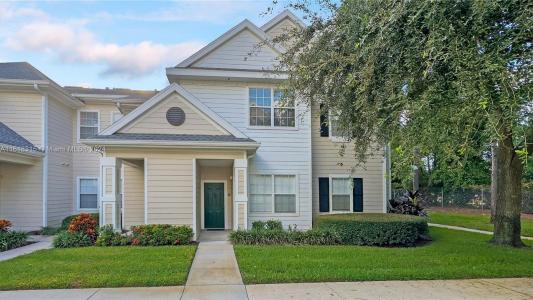 200 SOUTHERN PECAN CIR 105, Winter Garden, Florida 34787, USA