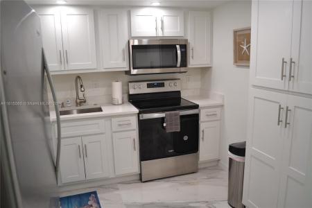 320 seaview court 2-1207, Marco Island, Florida 34145, USA