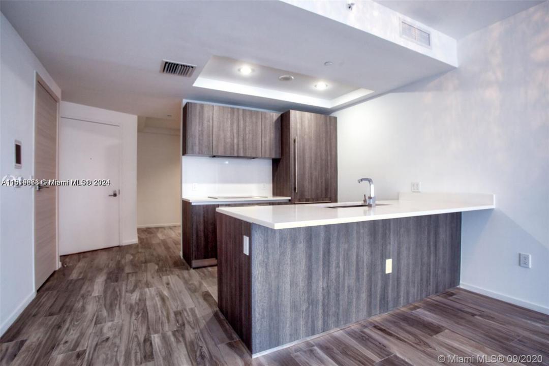 801 S Miami Ave 1403, Miami, Florida 33130, Stati Uniti