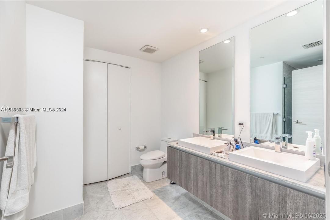 801 S Miami Ave 1403, Miami, Florida 33130, Stati Uniti