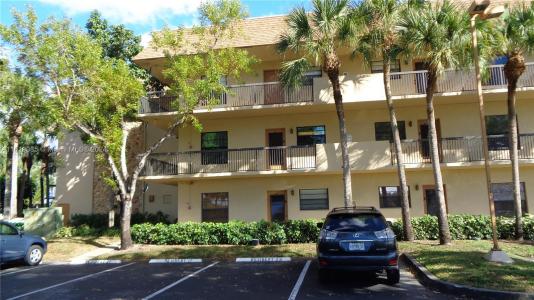 6085 N Sabal Palm Blvd 204, Tamarac, Florida 33319, USA