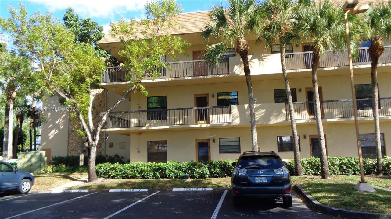 6085 N Sabal Palm Blvd 204, Tamarac, Florida 33319, Estados Unidos