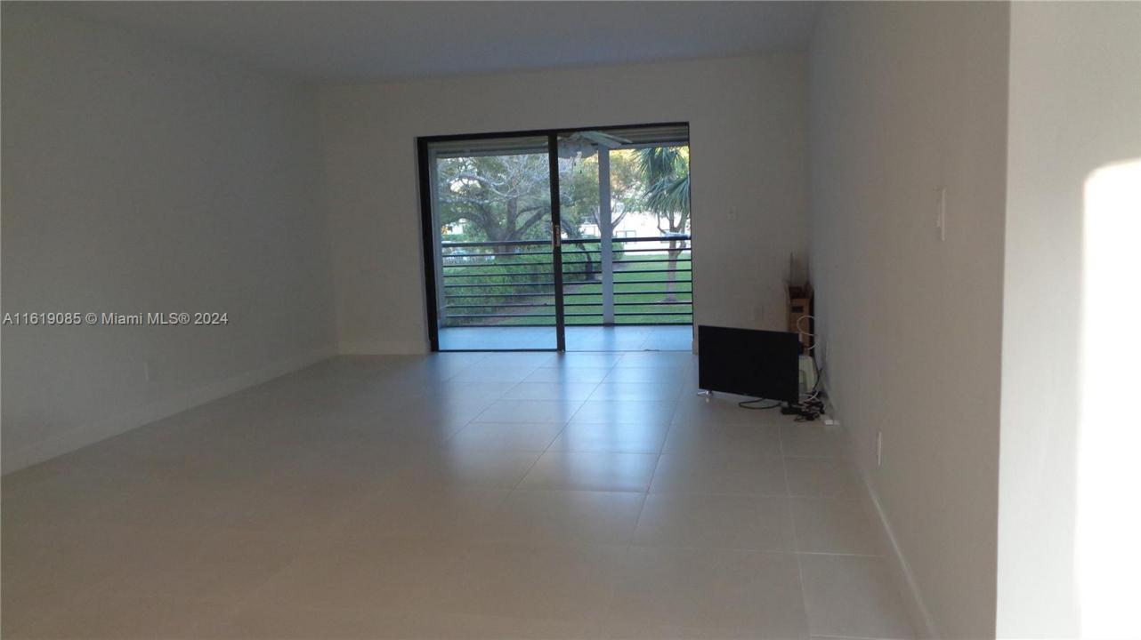 6085 N Sabal Palm Blvd 204, Tamarac, Florida 33319, Estados Unidos