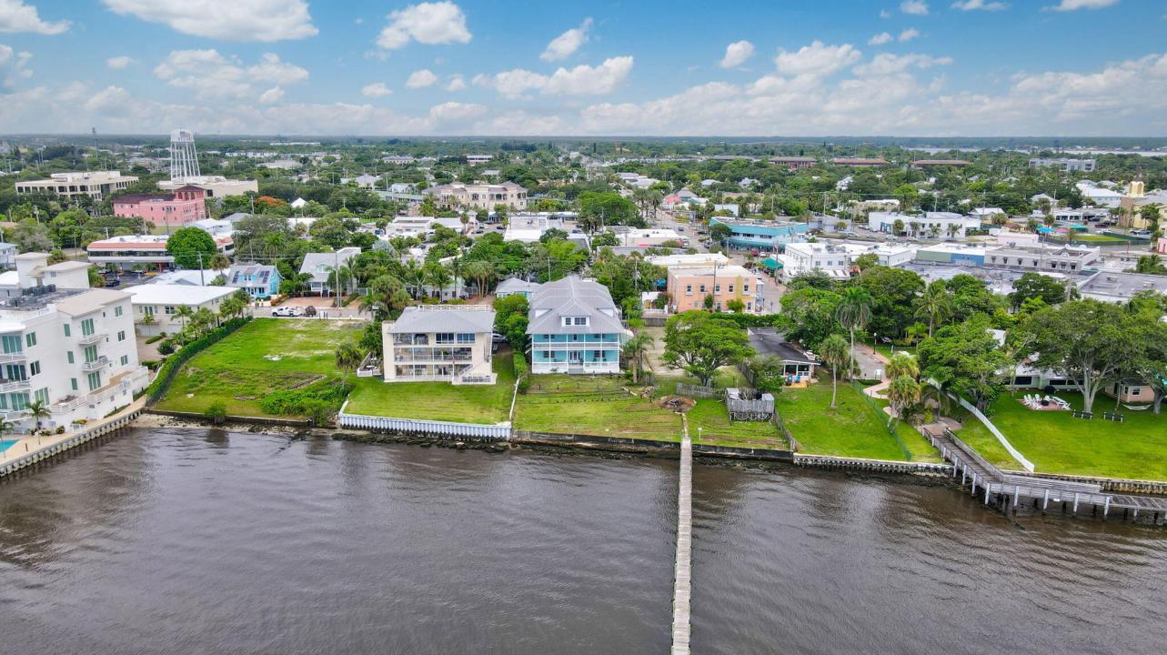 15 SE Seminole Street, Stuart, Florida 34994