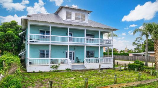 15 SE Seminole Street, Stuart, Florida 34994