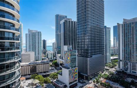 55 SW 9th St 2303, Miami, Florida 33130, USA