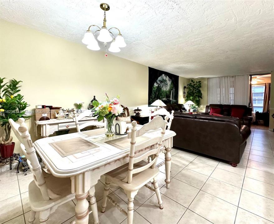 2831 Somerset Dr 206, Lauderdale Lakes, Flórida 33311, Estados Unidos