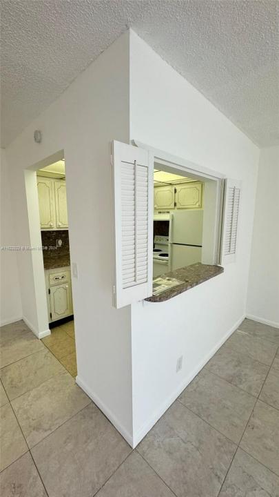 18 Hastings B 18, West Palm Beach, Florida 33417