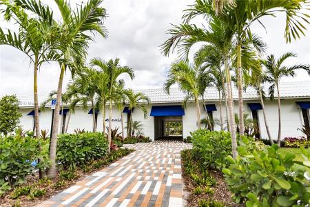 2001 Cypress Creek 103, Fort Lauderdale, Florida 33309, USA