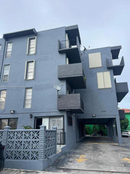 6580 W Flagler St 309, Miami, Florida 33144, Stati Uniti