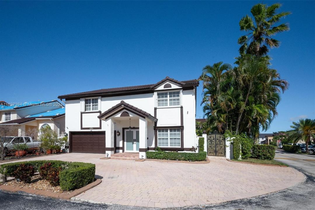 7949 NW 188th Ter, Hialeah, 佛羅里達州 33015, 美國