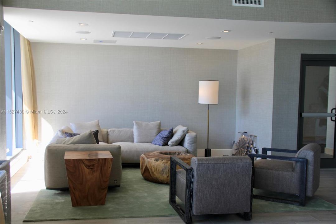 2960 NE 207th St 602, Aventura, Flórida 33180, Estados Unidos