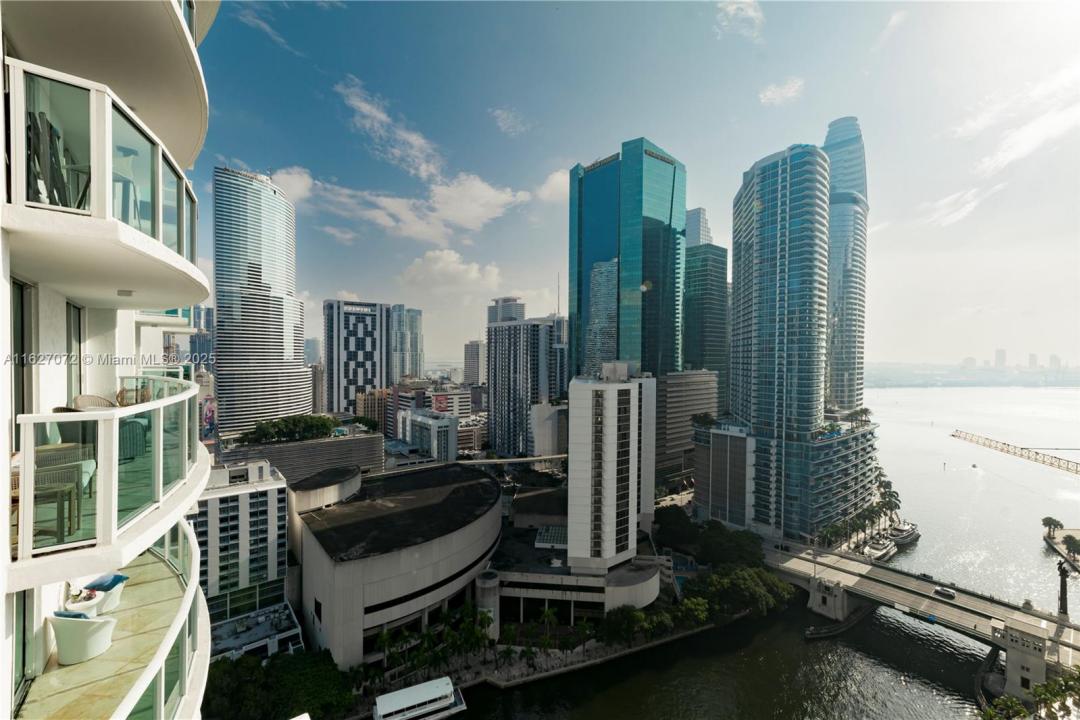 31 SE 5th St 3008, Miami, Флорида 33131, Соединенные Штаты