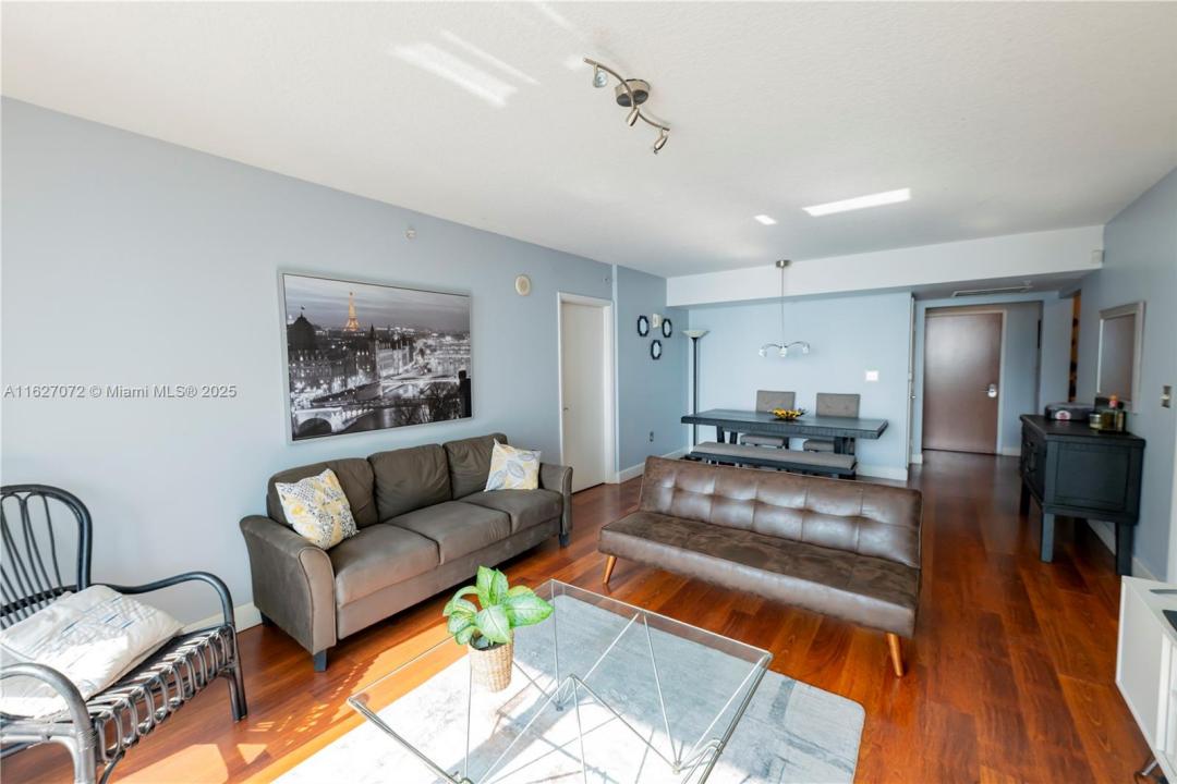 31 SE 5th St 3008, Miami, Флорида 33131, Соединенные Штаты