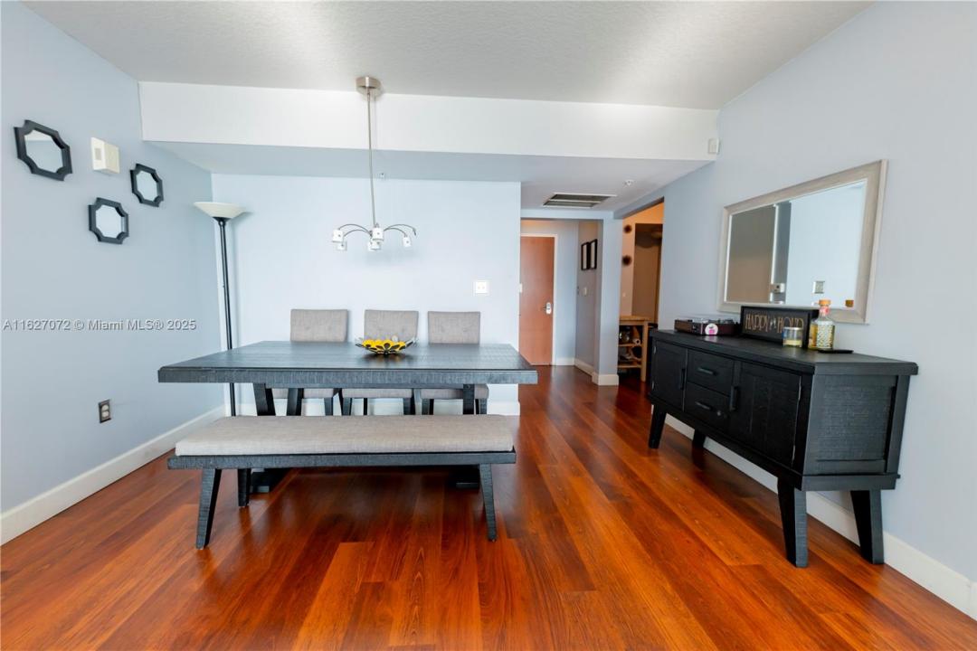 31 SE 5th St 3008, Miami, Флорида 33131, Соединенные Штаты
