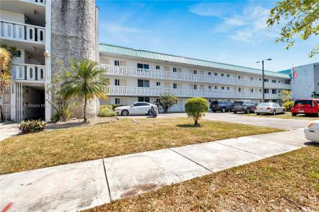 1140 NE 191st St D24, Miami, Florida 33179, USA