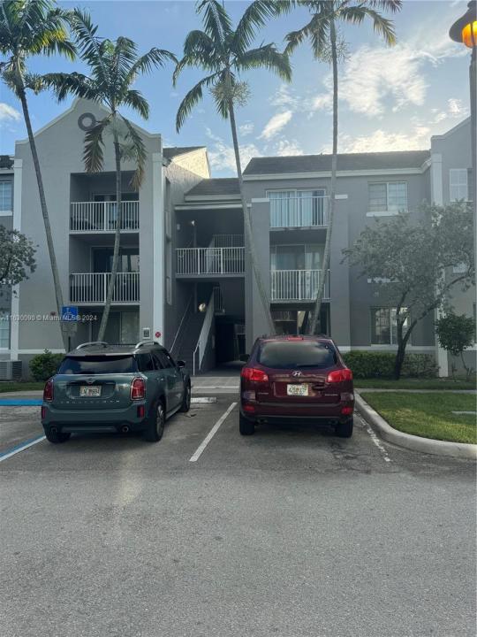 720 SW 111th Ave 307, Pembroke Pines, Florida 33025, HOA KỲ