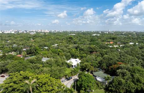 1701 S Bayshore Dr, Miami, Florida 33133, USA