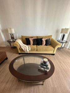 19380 Collins Ave PH-7, Sunny Isles Beach, Florida 33160, USA