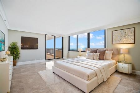 1581 Brickell Ave 2101, Miami, Florida 33129, USA