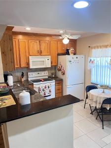 7300 NW 5th Ct 201, Margate, Florida 33063, USA