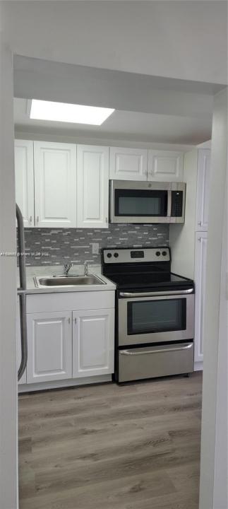 9061 Sunrise Lakes Blvd 116, Sunrise, Florida 33322, Stati Uniti