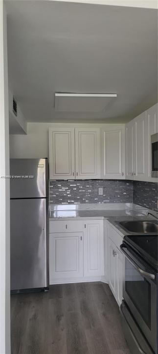 9061 Sunrise Lakes Blvd 116, Sunrise, Florida 33322, Stati Uniti