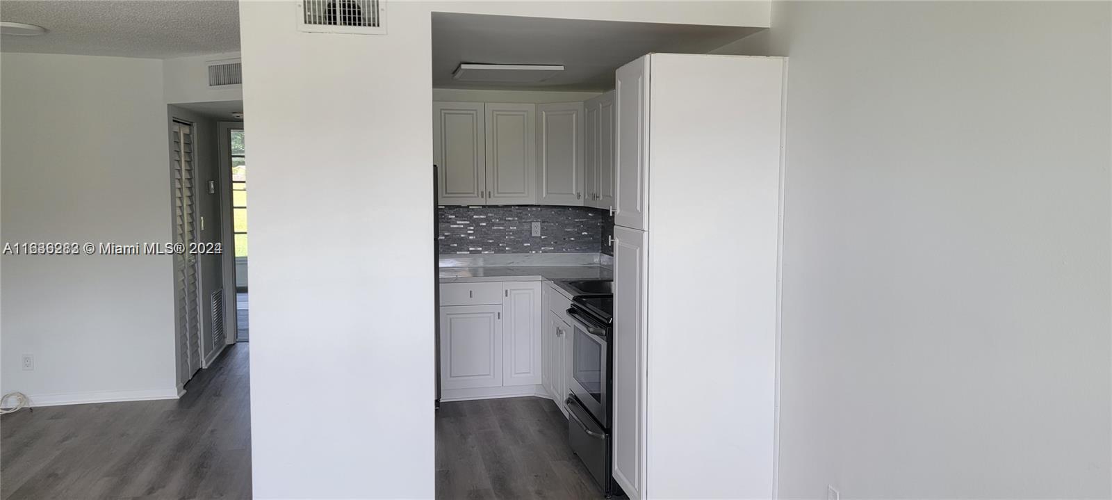 9061 Sunrise Lakes Blvd 116, Sunrise, Florida 33322, Stati Uniti