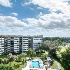 1000 Saint Charles Pl 522, Pembroke Pines, Florida 33026, USA