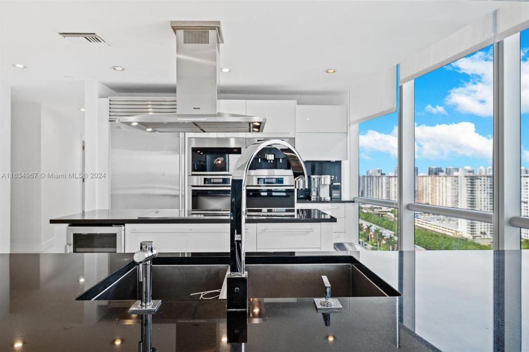 17121 Collins Ave 2108, Sunny Isles Beach, Florida 33160