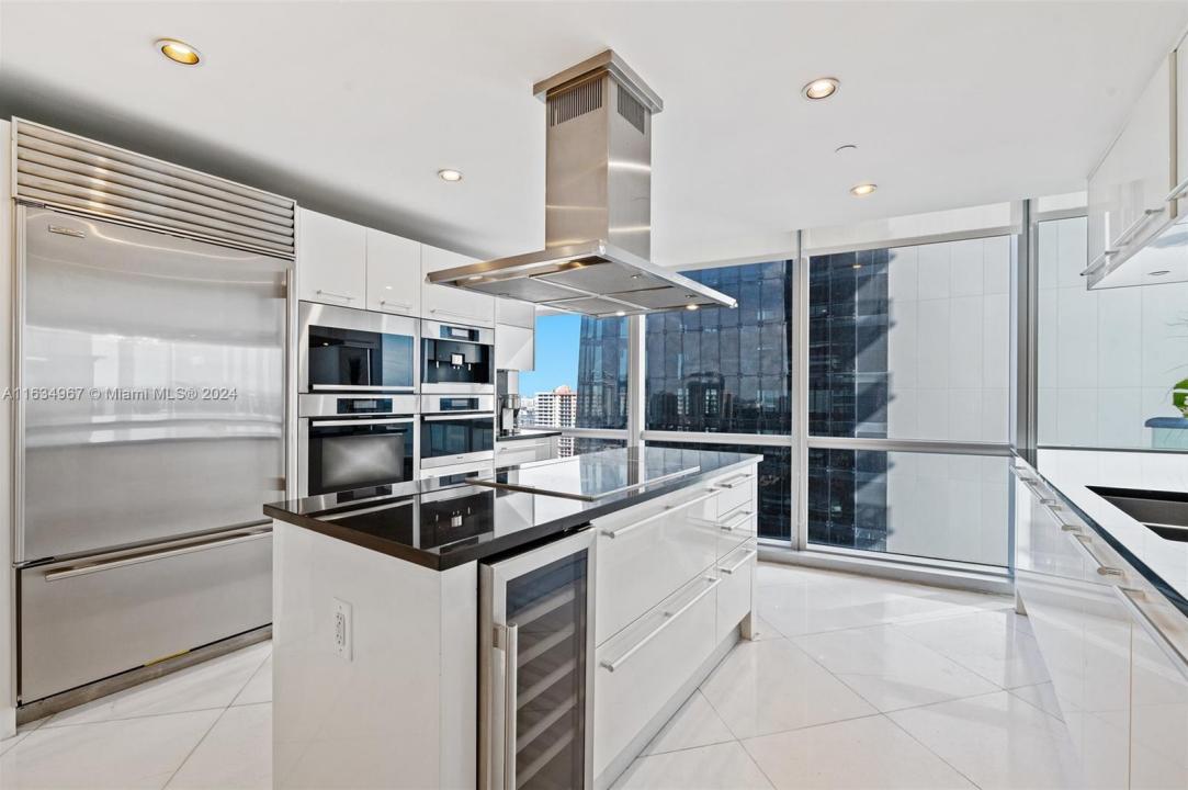 17121 Collins Ave 2108, Sunny Isles Beach, Florida 33160