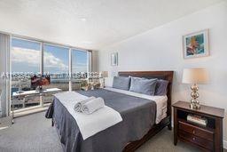 1750 N Bayshore Dr 4602, Miami, Florida 33132, USA