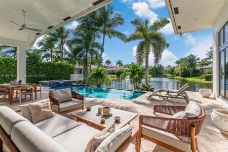 770 Leigh Palm Ave, Plantation, Florida 33324