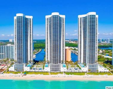 Sunny Isles Beach, Florida 33160, USA