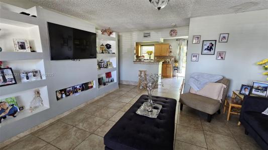 7501 Kimberly Blvd 104, North Lauderdale, Florida 33068, USA