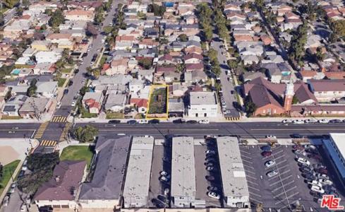 E Market St, Long Beach, California 90805