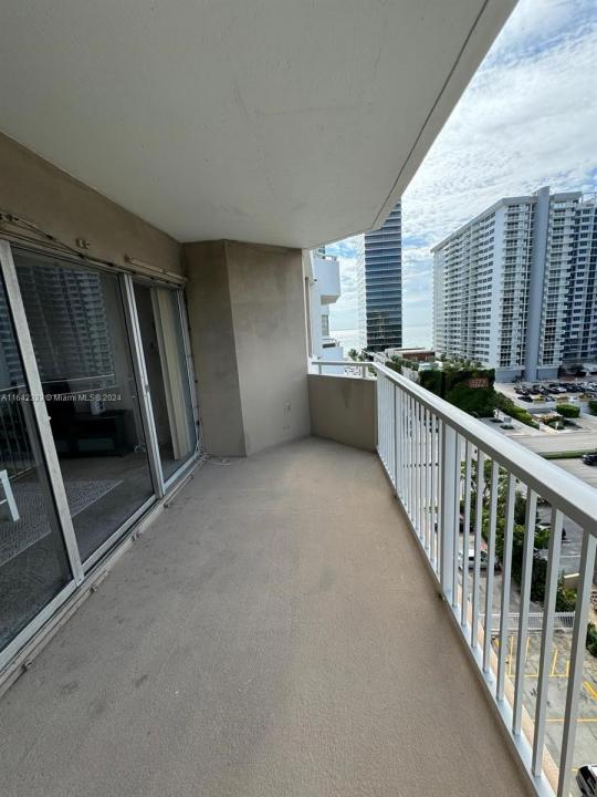 1985 S Ocean Dr 8L, Hallandale Beach, فلوريدا 33009, الولايات المتحدة